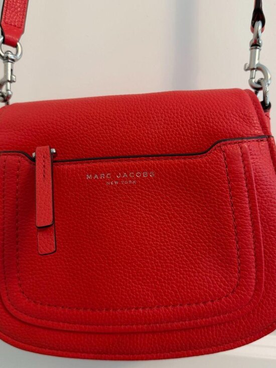 Marc Jacobs Handbags - Marc Jacobs Empire City Mini Leather Messenger Bag